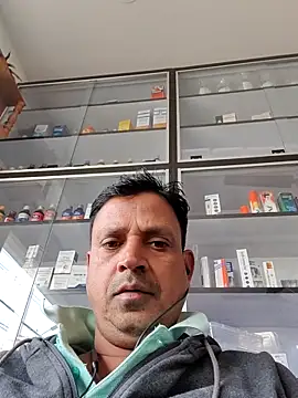 Snapshot of Raj1043 chatting on 11/25/25, 04:56 Raj1043 online show from 11/25/25, 04:56