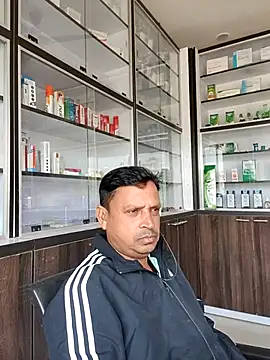 Snapshot of Raj1043 chatting on 11/27/25, 04:58 Raj1043 online show from 11/27/25, 04:58