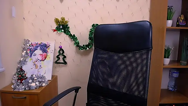 Snapshot of _Nicole_new chatting on 12/22/24, 12:05  Nicole new online show from 12/22/24, 12:05