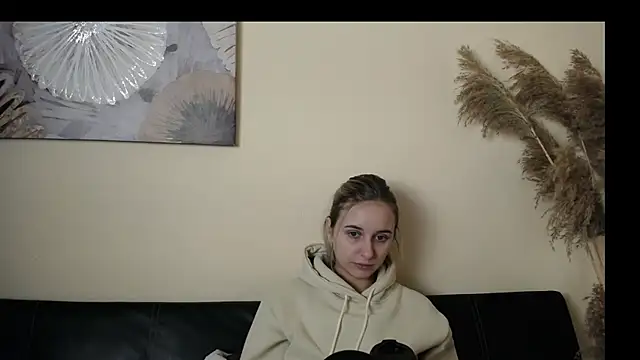  Nicole new online show from 11/13/25, 12:59