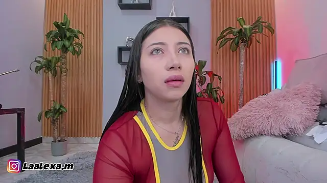 Snapshot of Aixaa_charles chatting on 11/12/25, 12:38 Aixaa charles online show from 11/12/25, 12:38