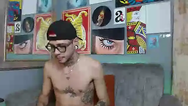 MurdockH online show from 09/17/25, 04:14