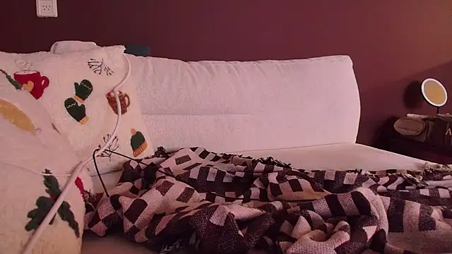 Nina24 online show from 09/14/25, 07:57