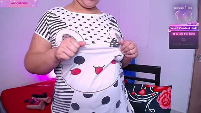Snapshot of paola_ferreira chatting on 02/26/25, 02:36 paola ferreira online show from 02/26/25, 02:36