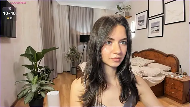 NicoleLuv online show from 09/17/25, 07:04