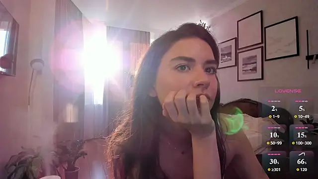 NicoleLuv online show from 05/19/26, 05:08
