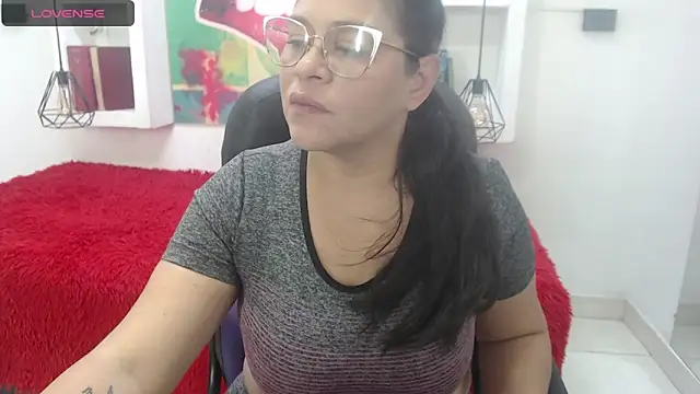 sexy lady 0 online show from 10/09/25, 11:30