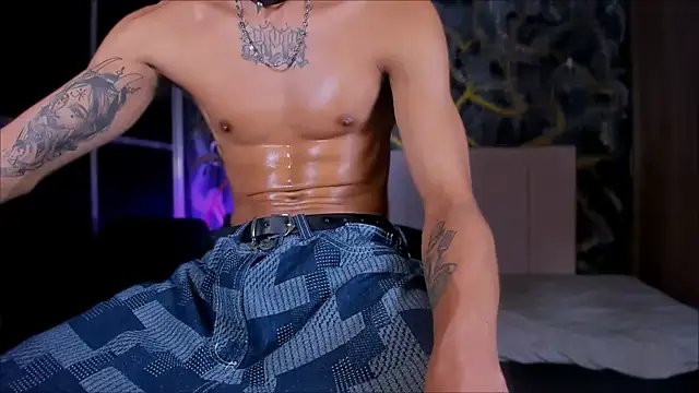 Snapshot of DemonKush-- chatting on 02/08/25, 05:29 DemonKush-- online show from 02/08/25, 05:29