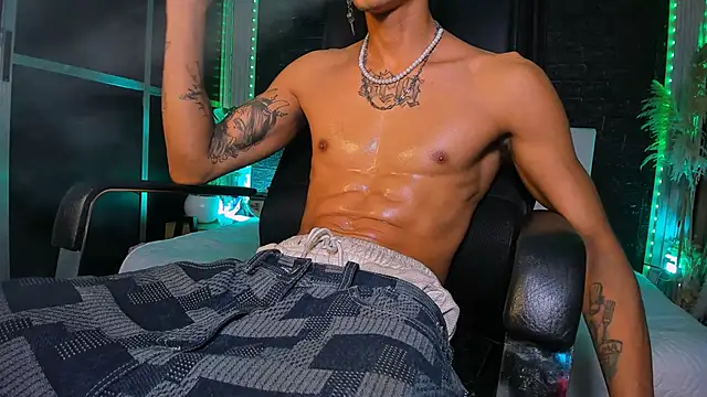 Snapshot of DemonKush-- chatting on 03/06/25, 08:19 DemonKush-- online show from 03/06/25, 08:19