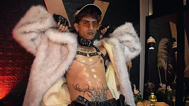 Snapshot of DemonKush-- chatting on 09/16/25, 08:26 DemonKush-- online show from 09/16/25, 08:26