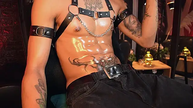 Snapshot of DemonKush-- chatting on 09/17/25, 04:19 DemonKush-- online show from 09/17/25, 04:19