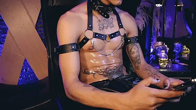 Snapshot of DemonKush-- chatting on 09/27/25, 05:01 DemonKush-- online show from 09/27/25, 05:01