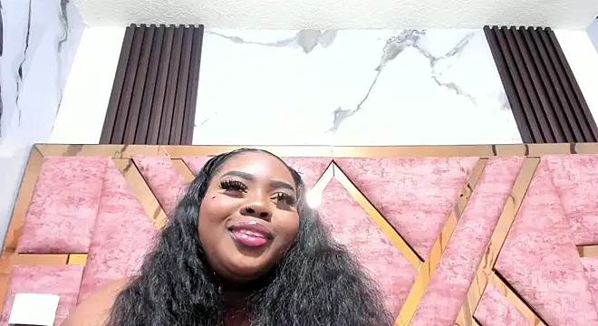 mia alvares online show from 07/24/26, 11:52
