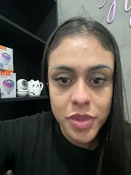 Snapshot of amorinha99 chatting on 04/29/26, 04:33 amorinha99 online show from 04/29/26, 04:33