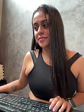 Snapshot of amorinha99 chatting on 05/26/26, 05:42 amorinha99 online show from 05/26/26, 05:42