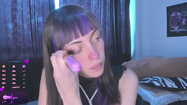 MiaGoth  online show from 10/09/25, 07:45