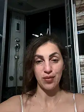 EmaSkyes online show from 11/17/25, 07:30