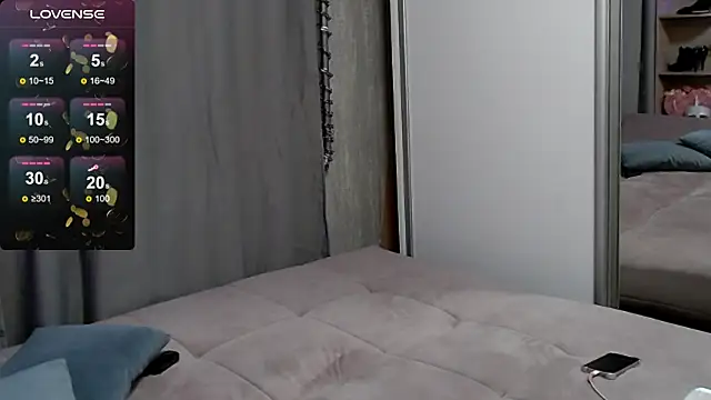 Carrie Moonshine online show from 03/11/25, 06:30