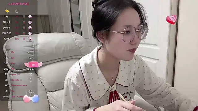 LeLe-666 online show from 01/04/25, 06:19