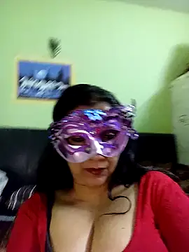 Snapshot of DesiMuffin chatting on 12/07/24, 10:56 DesiMuffin online show from 12/07/24, 10:56