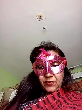 Snapshot of DesiMuffin chatting on 12/21/24, 11:33 DesiMuffin online show from 12/21/24, 11:33
