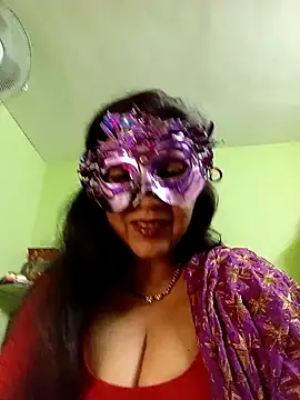 Snapshot of DesiMuffin chatting on 12/22/24, 06:15 DesiMuffin online show from 12/22/24, 06:15