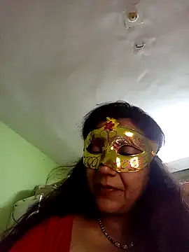 Snapshot of DesiMuffin chatting on 12/28/24, 06:29 DesiMuffin online show from 12/28/24, 06:29
