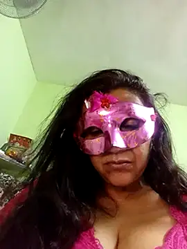 Snapshot of DesiMuffin chatting on 01/19/25, 07:58 DesiMuffin online show from 01/19/25, 07:58
