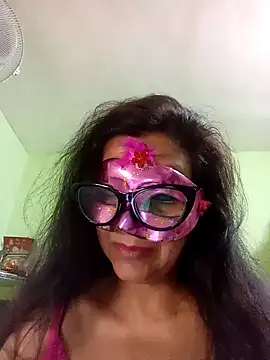 Snapshot of DesiMuffin chatting on 02/09/25, 03:53 DesiMuffin online show from 02/09/25, 03:53