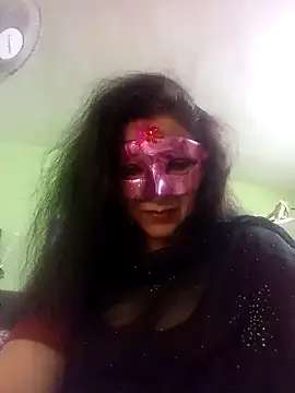 Snapshot of DesiMuffin chatting on 02/19/25, 01:40 DesiMuffin online show from 02/19/25, 01:40