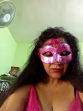 Snapshot of DesiMuffin chatting on 03/01/25, 10:45 DesiMuffin online show from 03/01/25, 10:45