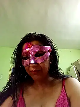 Snapshot of DesiMuffin chatting on 03/10/25, 06:12 DesiMuffin online show from 03/10/25, 06:12