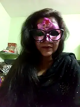 Snapshot of DesiMuffin chatting on 03/18/25, 10:14 DesiMuffin online show from 03/18/25, 10:14