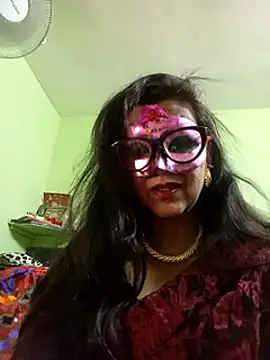 Snapshot of DesiMuffin chatting on 03/20/25, 08:29 DesiMuffin online show from 03/20/25, 08:29