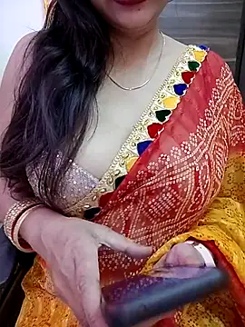 Snapshot of kaamuk_shweta chatting on 11/07/25, 03:06 kaamuk shweta online show from 11/07/25, 03:06