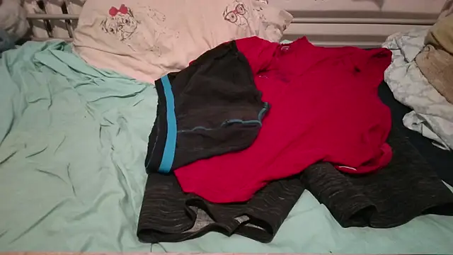 Snapshot of krissraw chatting on 01/16/25, 10:44 krissraw online show from 01/16/25, 10:44