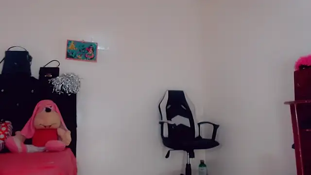 Oriana braom online show from 11/22/25, 07:13