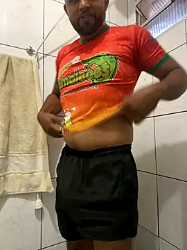 Snapshot of Sheik_z_o chatting on 10/05/25, 07:45 Sheik z o online show from 10/05/25, 07:45