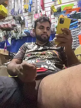 Snapshot of Sheik_z_o chatting on 10/31/25, 11:17 Sheik z o online show from 10/31/25, 11:17