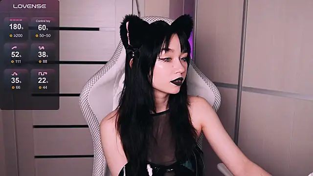 Kimiko   online show from 06/05/26, 12:28