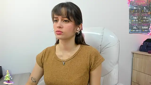 Laayla fiire2 online show from 12/17/24, 12:54