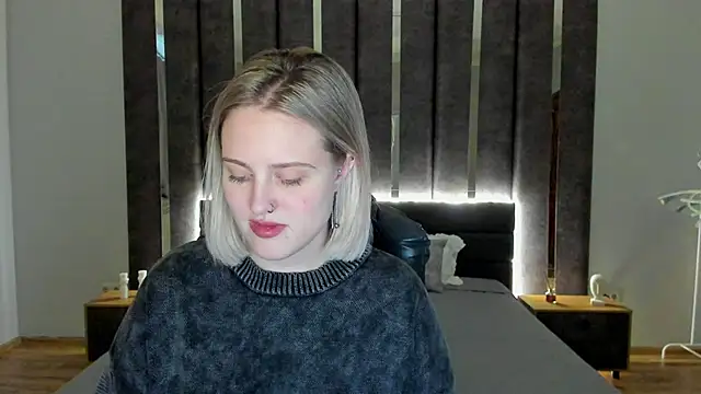 Snapshot of _Sarah_Soul_ chatting on 01/01/25, 08:56 Sarah Soul online show from 01/01/25, 08:56