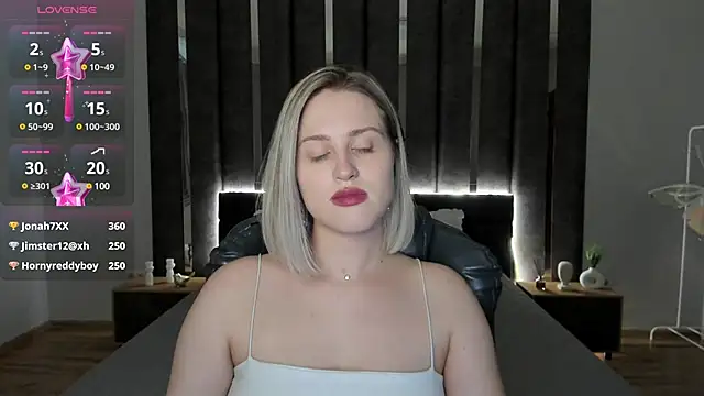 Snapshot of _Sarah_Soul_ chatting on 01/21/25, 07:04 Sarah Soul online show from 01/21/25, 07:04