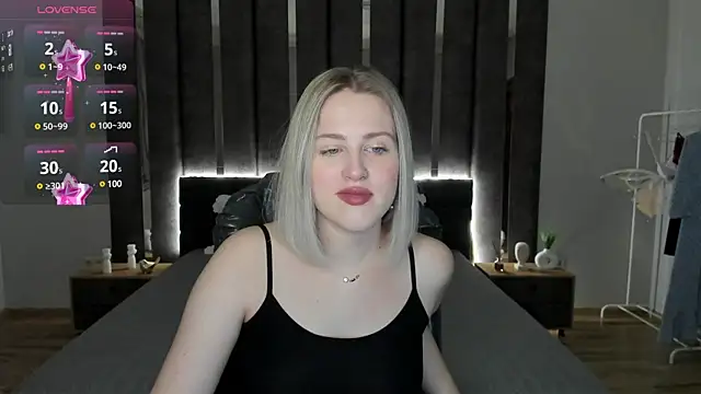Snapshot of _Sarah_Soul_ chatting on 01/22/25, 12:48 Sarah Soul online show from 01/22/25, 12:48