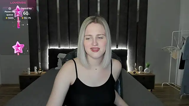 Snapshot of _Sarah_Soul_ chatting on 01/22/25, 03:52 Sarah Soul online show from 01/22/25, 03:52