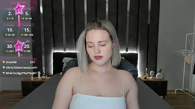 Snapshot of _Sarah_Soul_ chatting on 01/23/25, 07:00 Sarah Soul online show from 01/23/25, 07:00