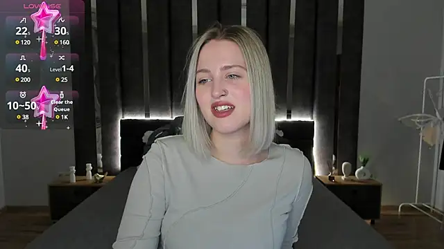 Snapshot of _Sarah_Soul_ chatting on 01/24/25, 12:42 Sarah Soul online show from 01/24/25, 12:42