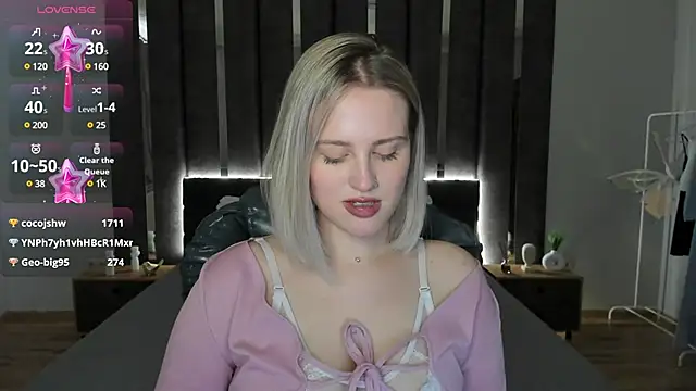Snapshot of _Sarah_Soul_ chatting on 01/24/25, 06:46 Sarah Soul online show from 01/24/25, 06:46