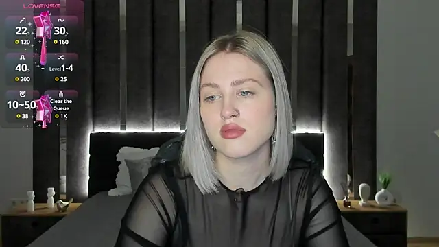 Snapshot of _Sarah_Soul_ chatting on 01/26/25, 12:48 Sarah Soul online show from 01/26/25, 12:48