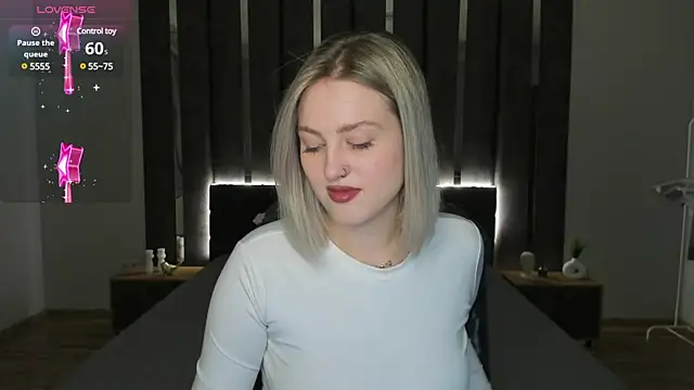 Snapshot of _Sarah_Soul_ chatting on 02/01/25, 12:51 Sarah Soul online show from 02/01/25, 12:51